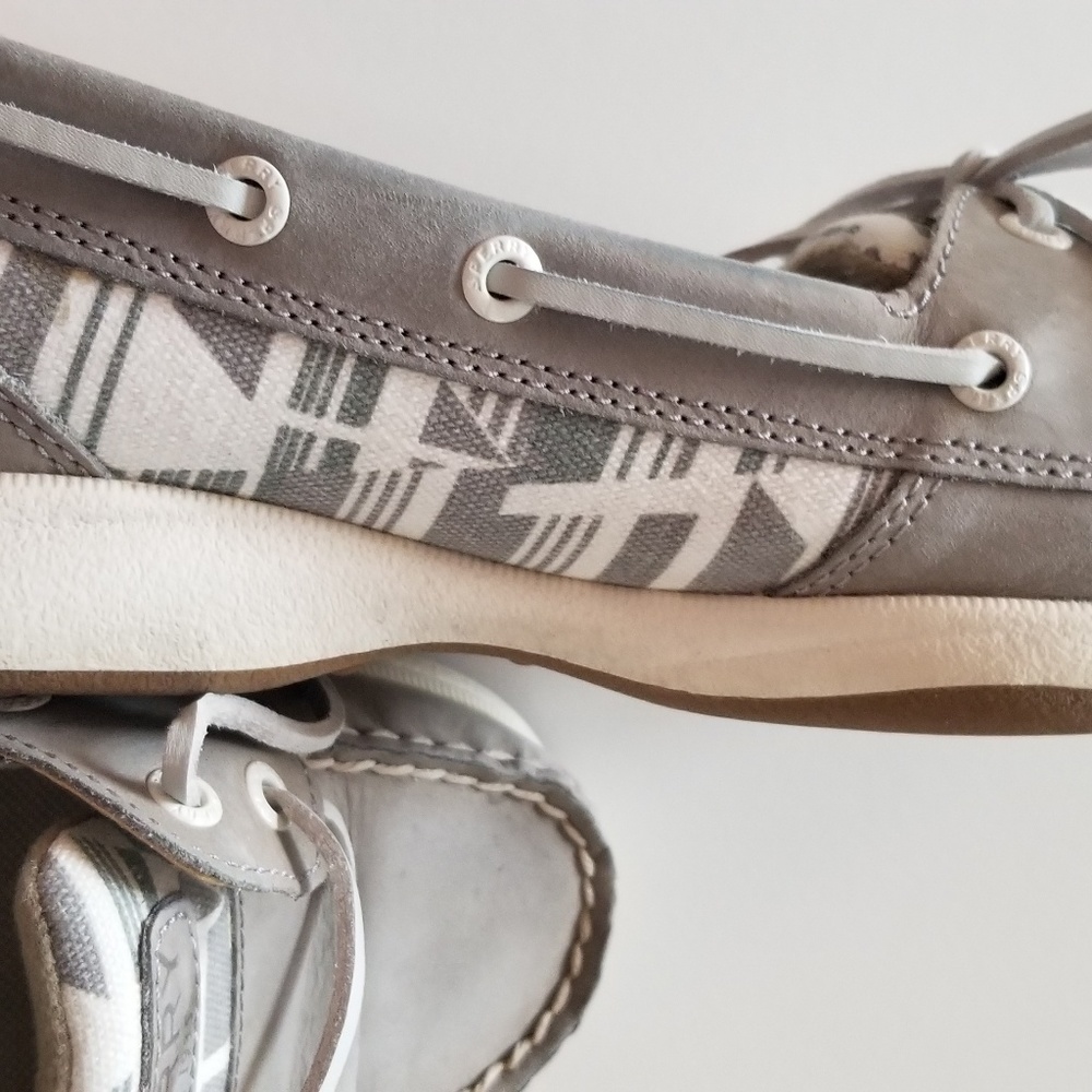 Sperry top sider size 9